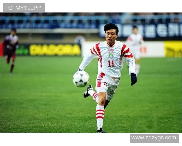 足球明星现场帅气瞬间大放送尽显风采与魅力的精彩瞬间合集